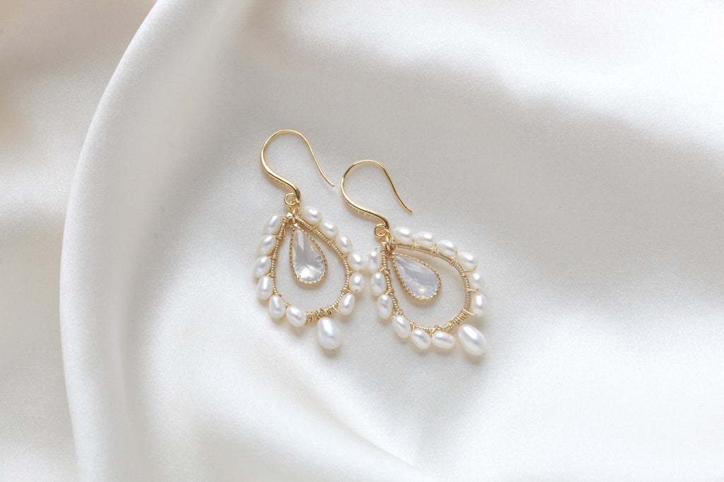 Gold pearl hoop bridal earrings - LUNA