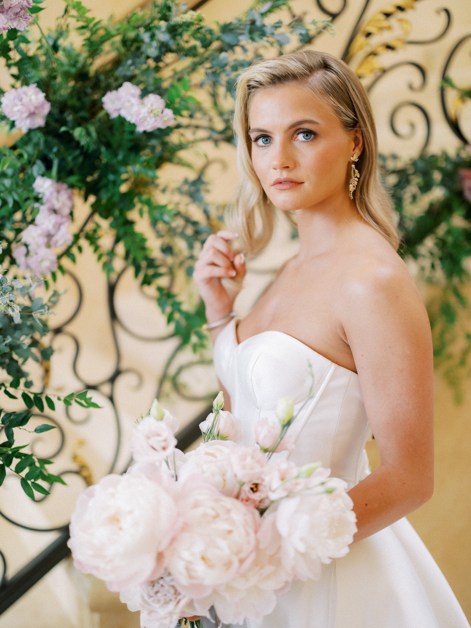 Floral statement earrings for brides - CAROLINE - Treasures by Agnes