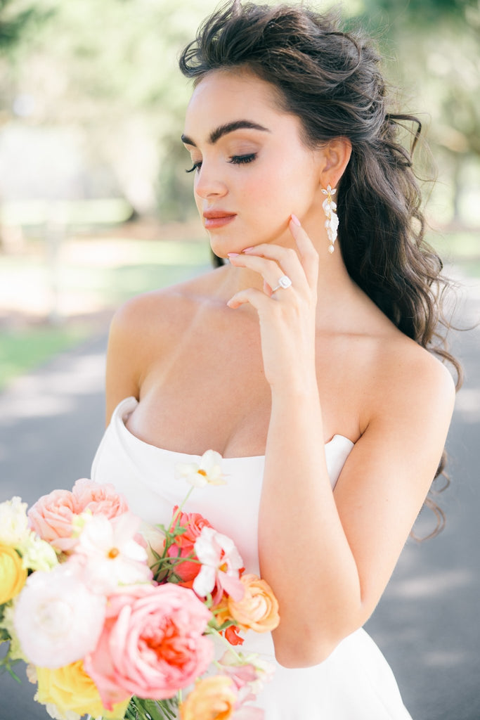 Long gold earrings with pearls and floral details - MARLENA - Treasures by Agnes