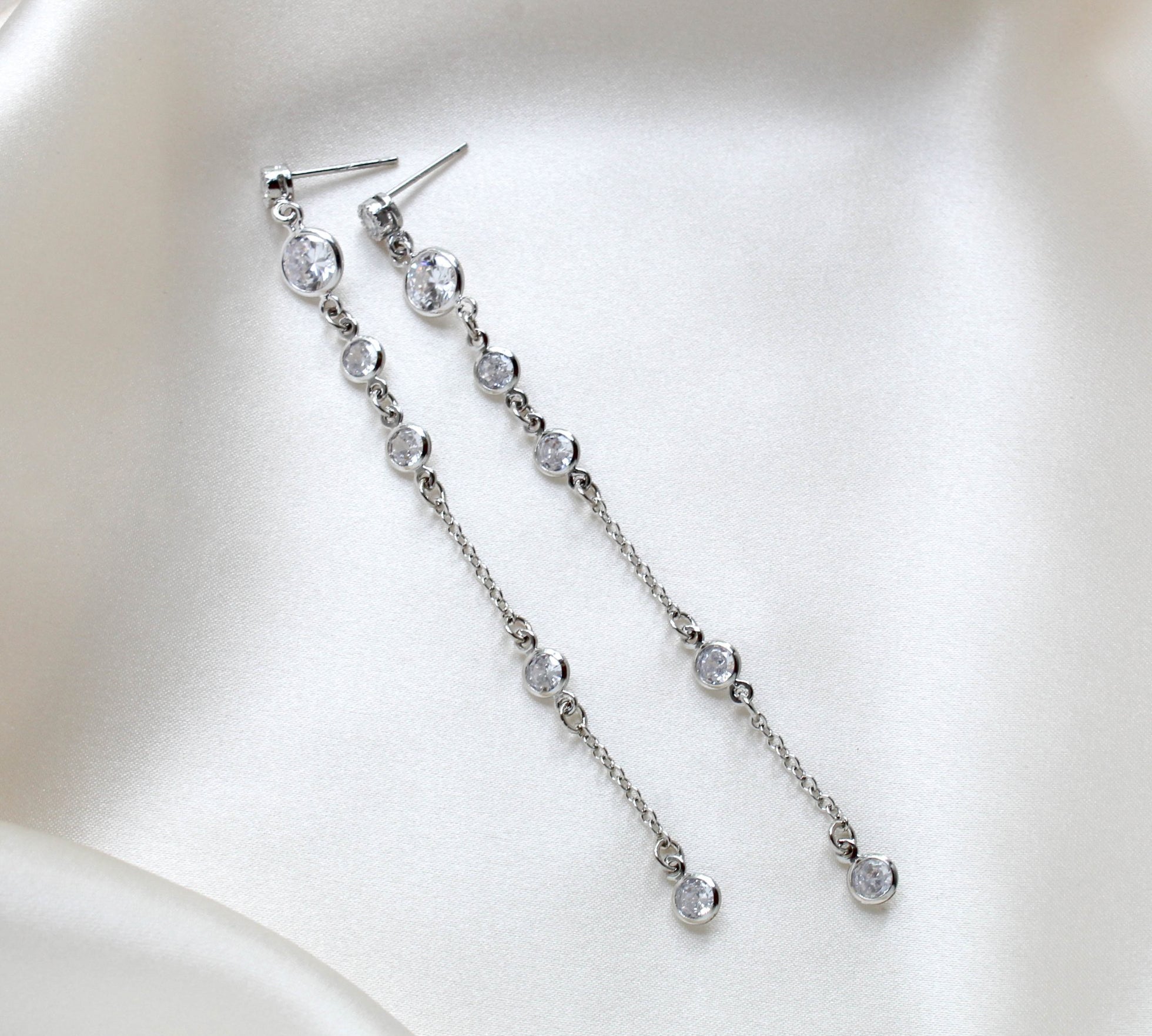 Long Minimalist earrings with simulated diamonds - SERENITY - Treasures by Agnes