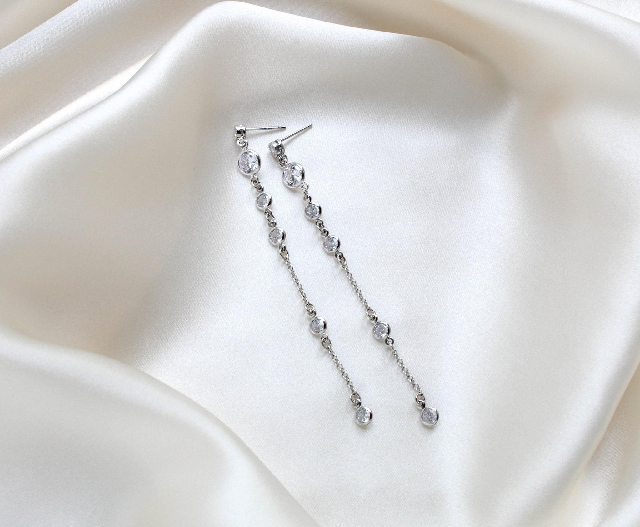 Long Minimalist earrings with simulated diamonds - SERENITY - Treasures by Agnes