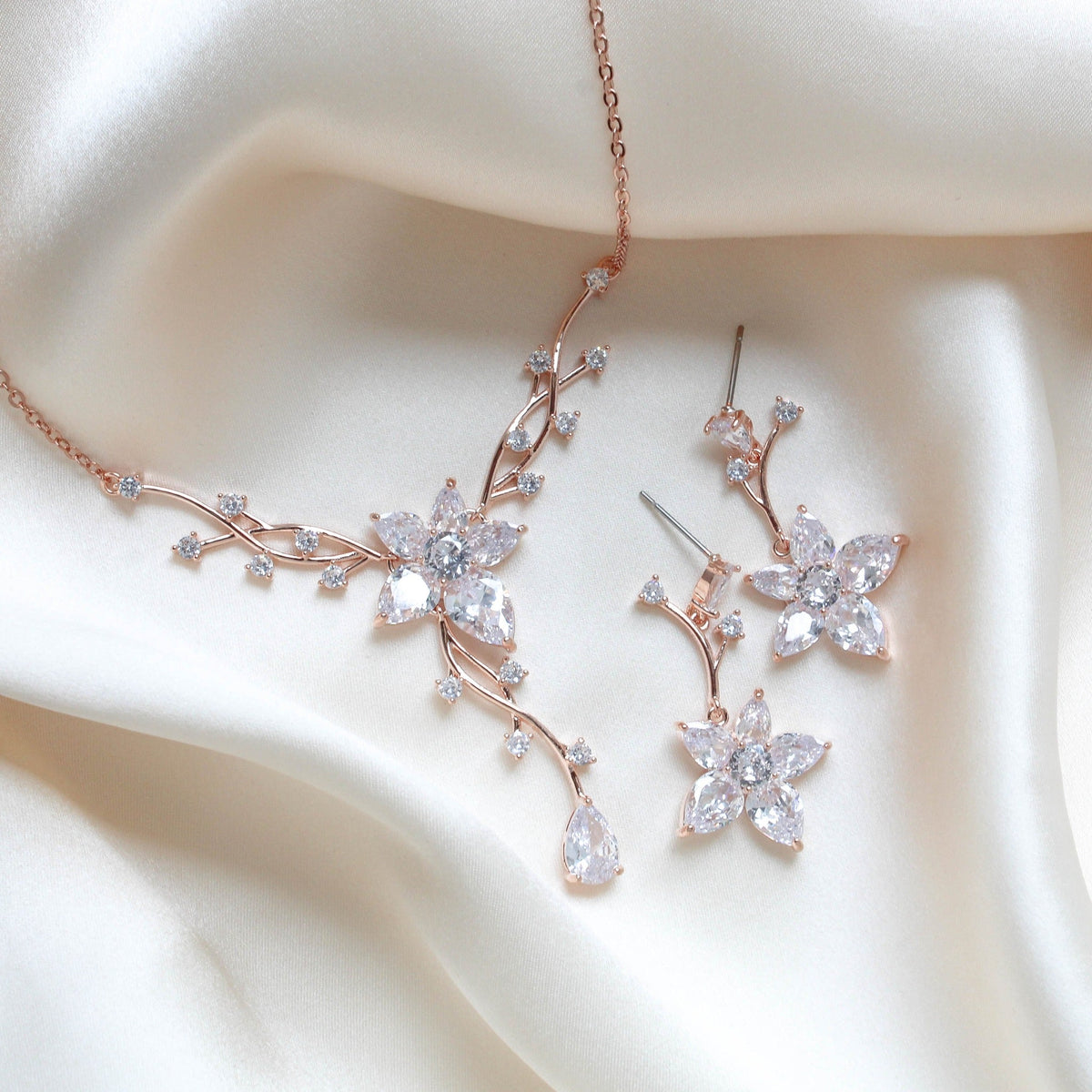 Rose gold Bridal necklace Bridal jewelry Floral CZ Wedding necklace 2024 Rose gold Wedding jewelry Bridesmaid necklace Leaf necklace LILY